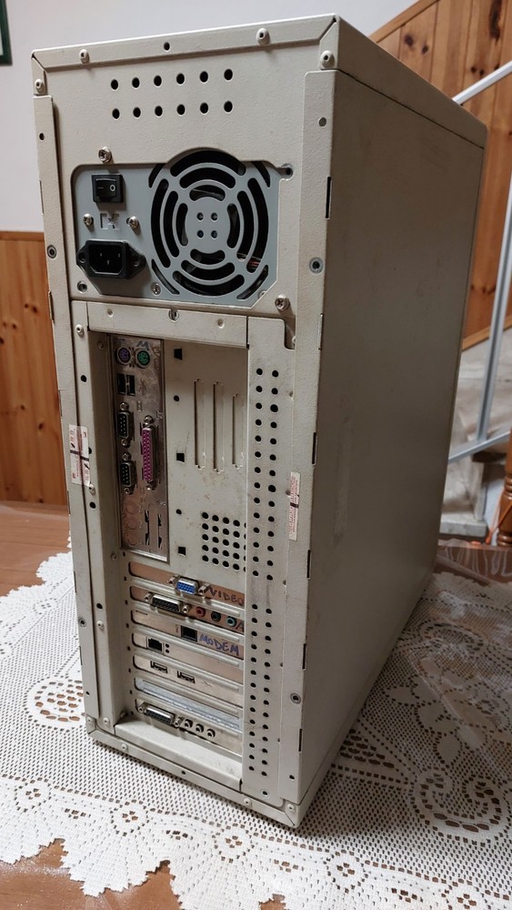 VINTAGE PENTIUM 2 MSI RETRO PC COMPUTER