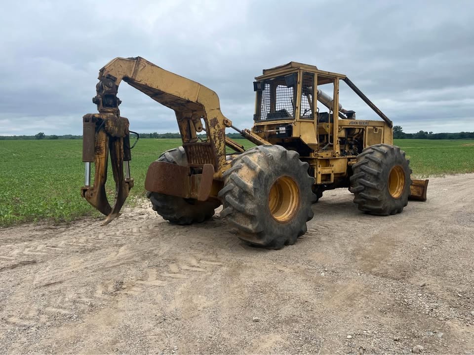 John Deere 648E Log Skidder NEEDS WORK