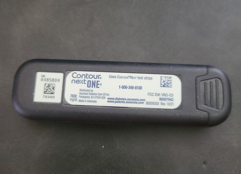 Contour Next One Bluetooth Meter With Microlet Next Lancet Device & Case Extras