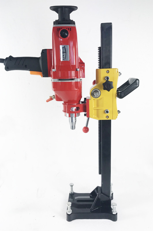 220V Diamond Core Drill Concrete Machine, five drill bits included.
