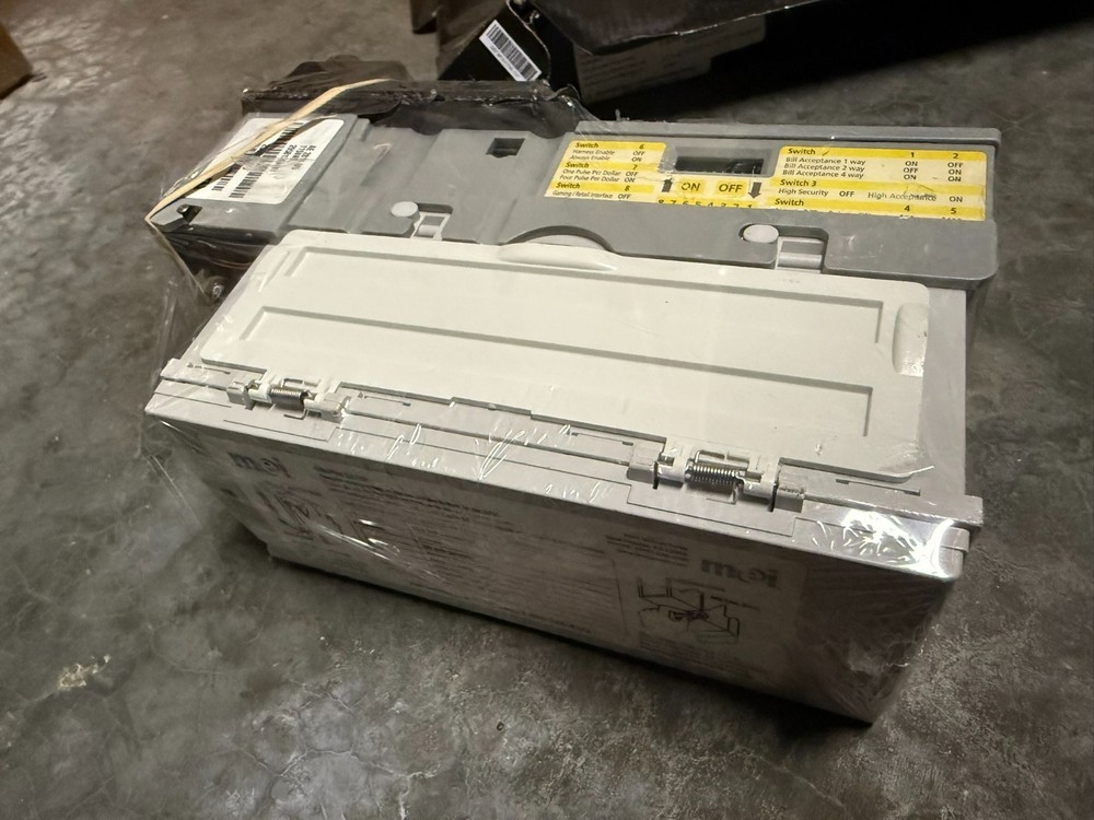 Mars Series 2000 Bill Acceptor 115Vac AE 2811 U5