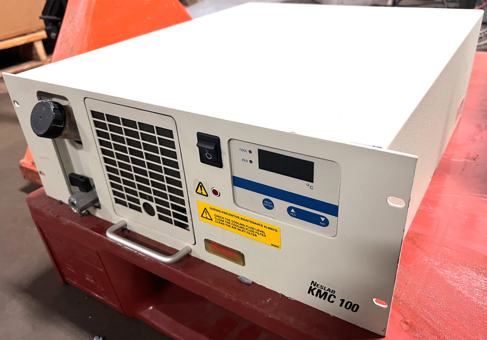 Thermo Neslab KMC 100 RackMount Chiller