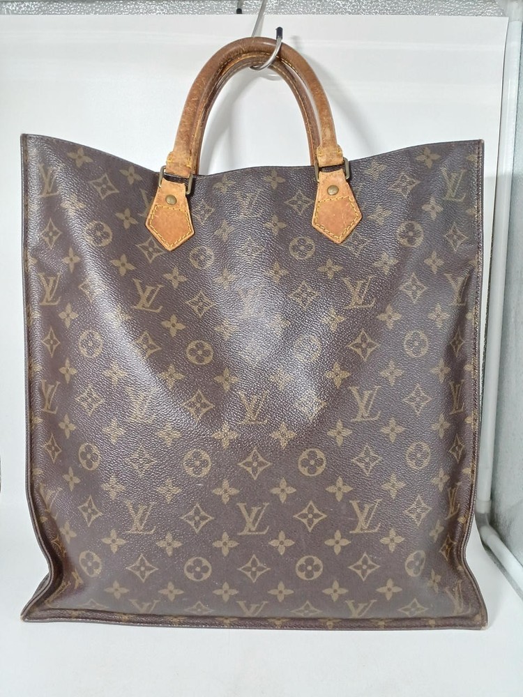 Monogram Sac Pla LOUIS VUITTON Model number: M51140