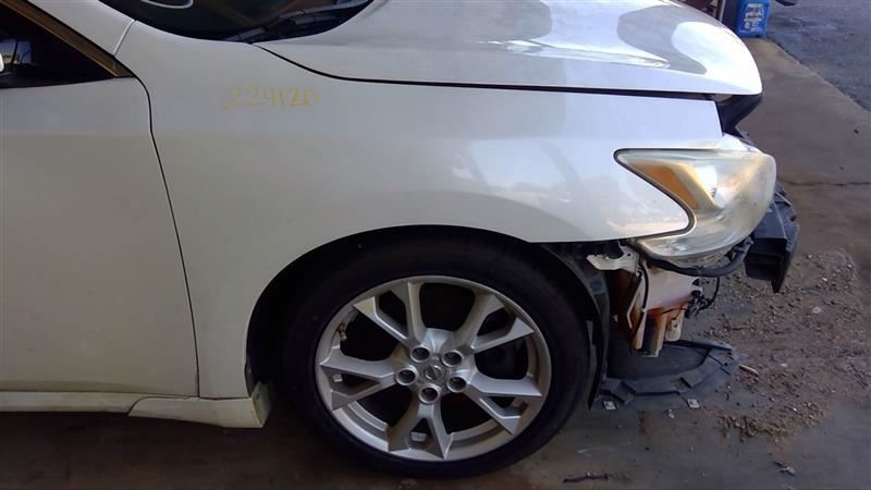 MAXIMA 2013 High Mounted Stop Light 1065945
