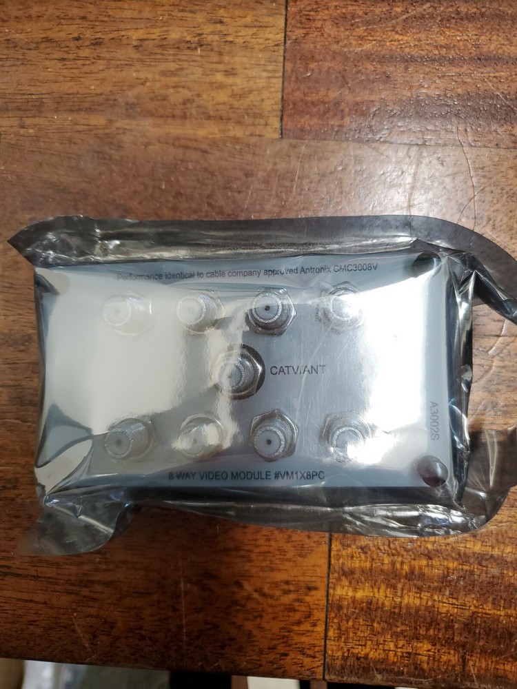 P&S GREYFOX VM1X8PC 8-WAY SPLITTER ENHANCED CABLE VIDEO MODULE