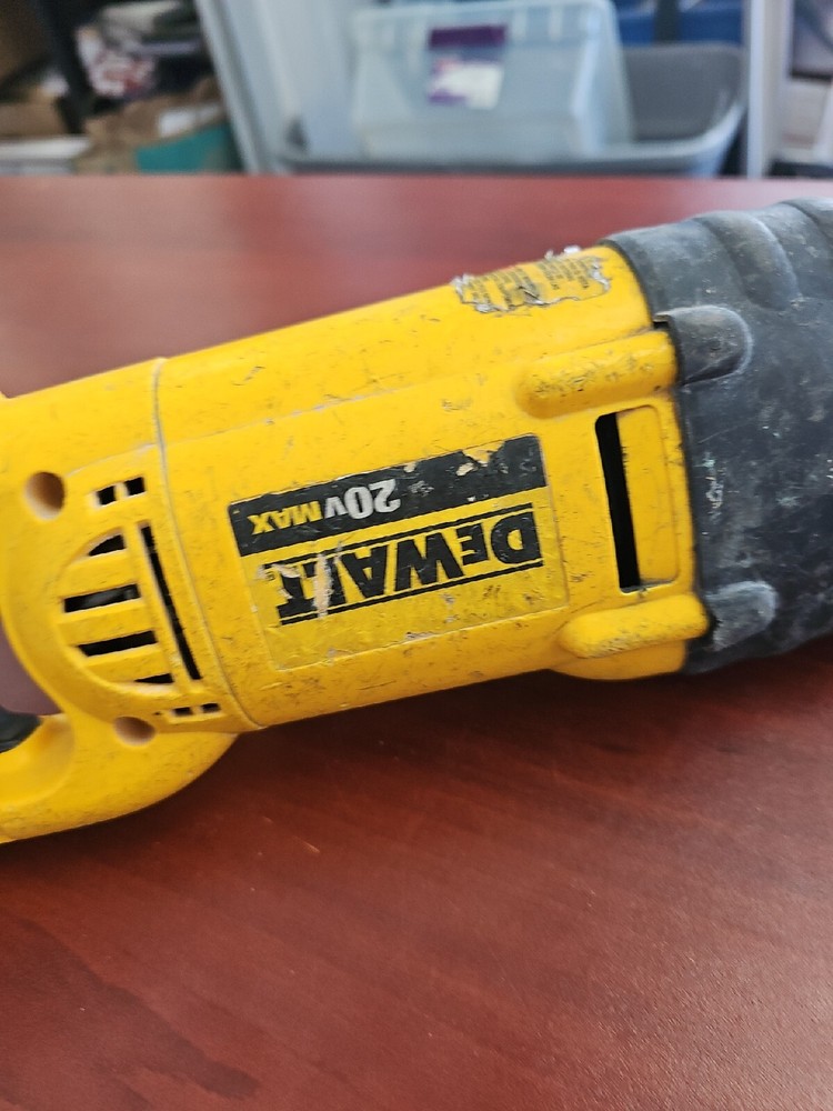Dewalt Reciprocrating Saw (Model: DCS381)