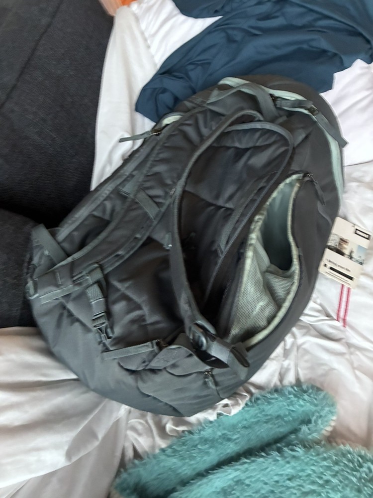 Thule RoundTrip Snowboard & Ski Boot Backpack 60L - Gray