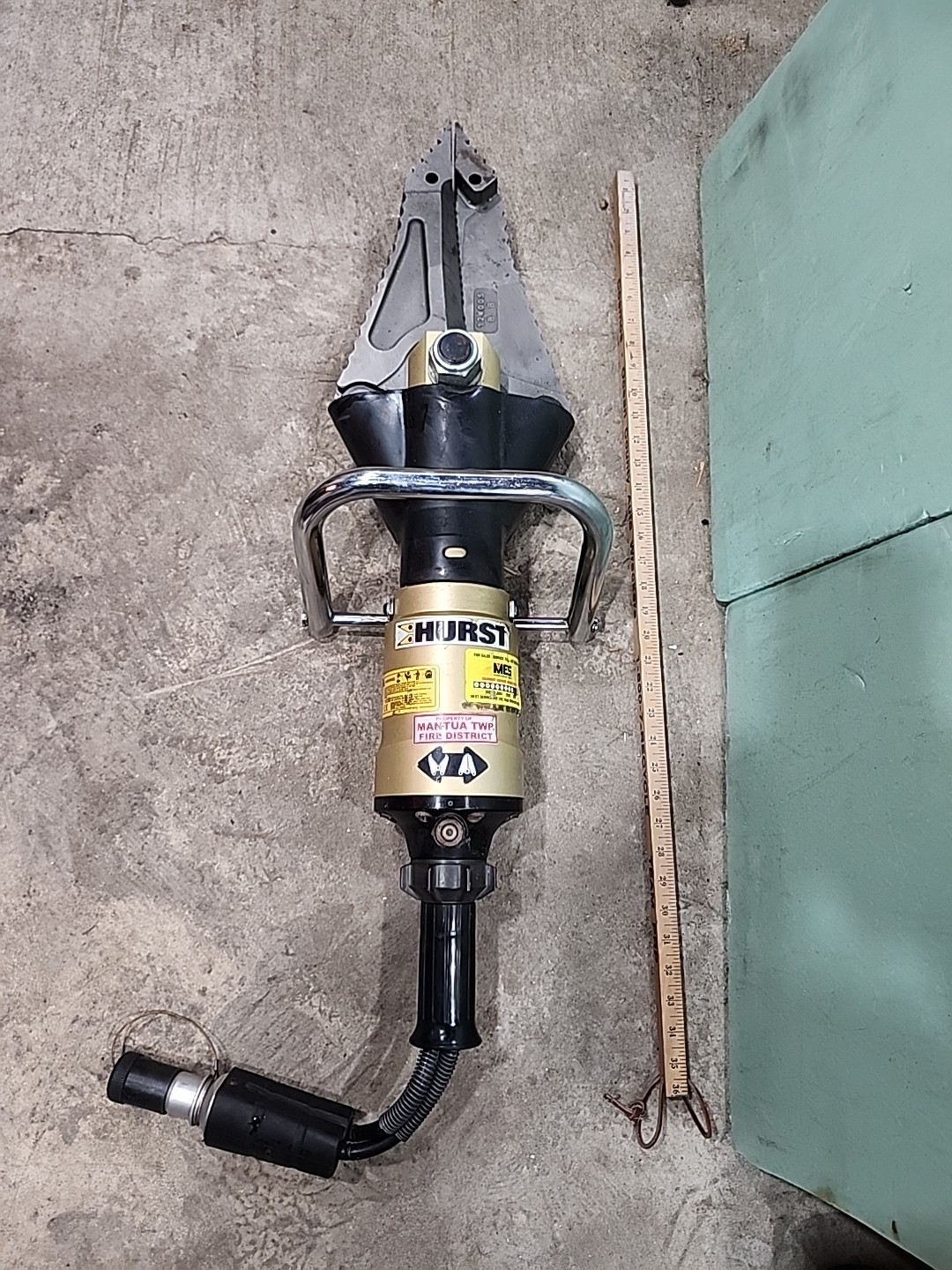 Hurst Hydraulic Jaws of Life Combi Tool Spreader / Cutter w/ Quick Connect Used