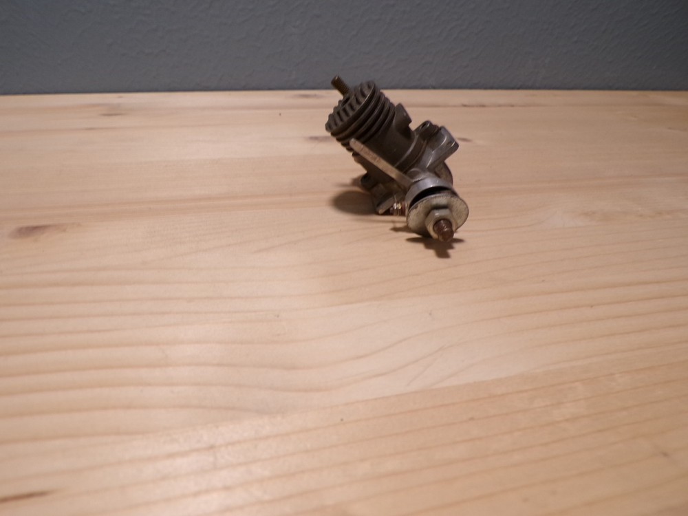 Vintage 40's Thor .19 Spark Ignition Model Airplane Engine