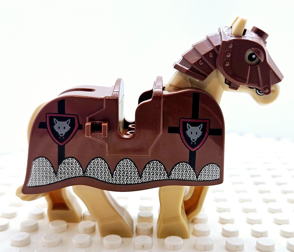 Custom Castle WOLFPACK Knight Commander (1 Figure + Horse & Barding)