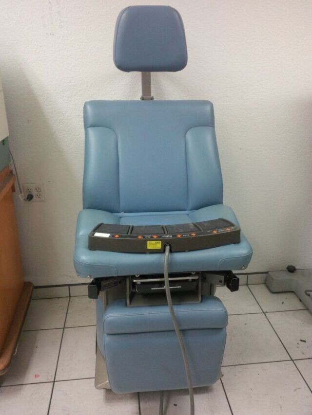 MIDMARK / RITTER 75 EVOLUTION POWER EXAM (EXAMINATION) TABLE / PROCEDURE CHAIR !