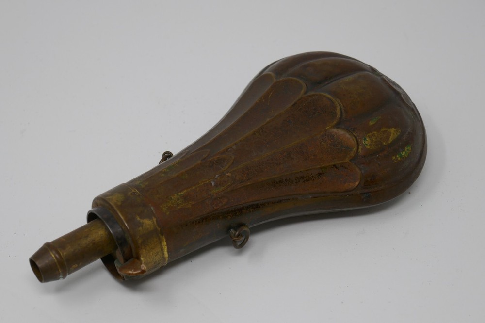 Antique 1800s Brass Copper Muzzleloader Hunting Gun Powder Flask EMPTY