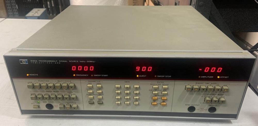 HP 8165A Programmable Signal Source 1mHz -50MHz