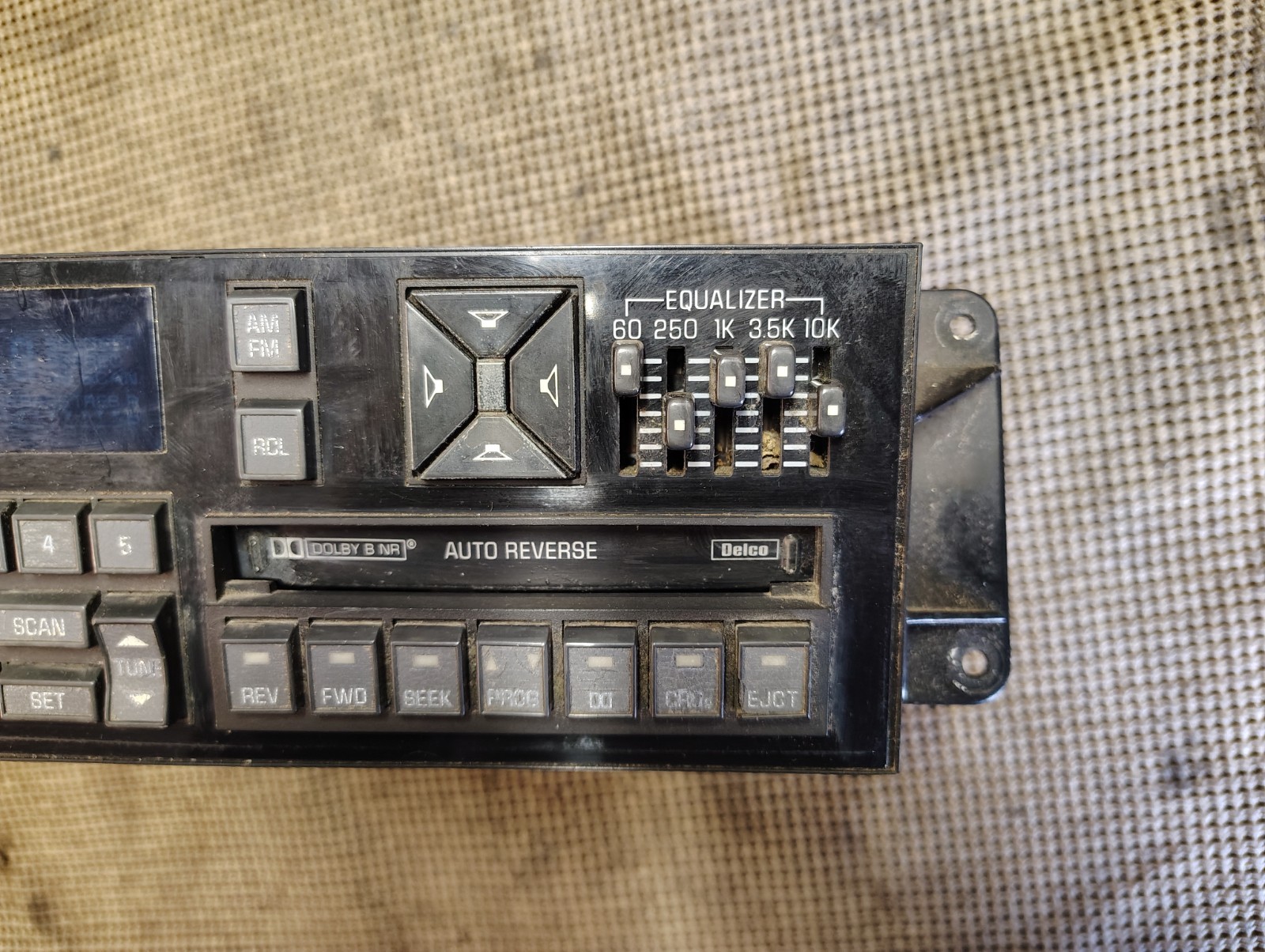 1989 1990 Oldsmobile Delta 88 98 Regency Original GM AM FM Cassette Radio