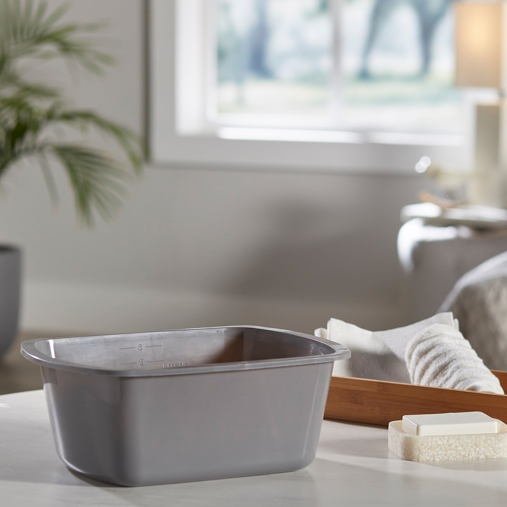 McKesson Wash Basin 8 Quart Polypropylene Graphite 1 Each 56-80342