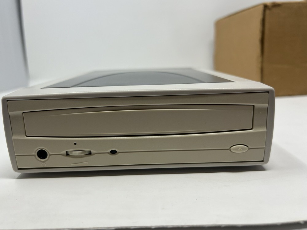 2002 CenDyne External CD Drive USB 2.0 CD-RW