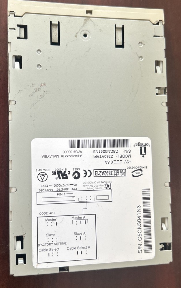 Iomega Z250ATAPI 250MB Zip Disk Drive