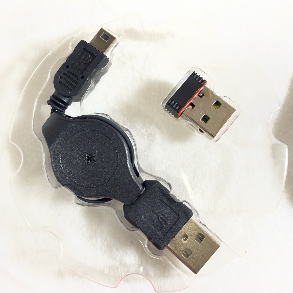 Brookstone Bluetooth Wireless Roll-Up Keyboard 789725 Pink