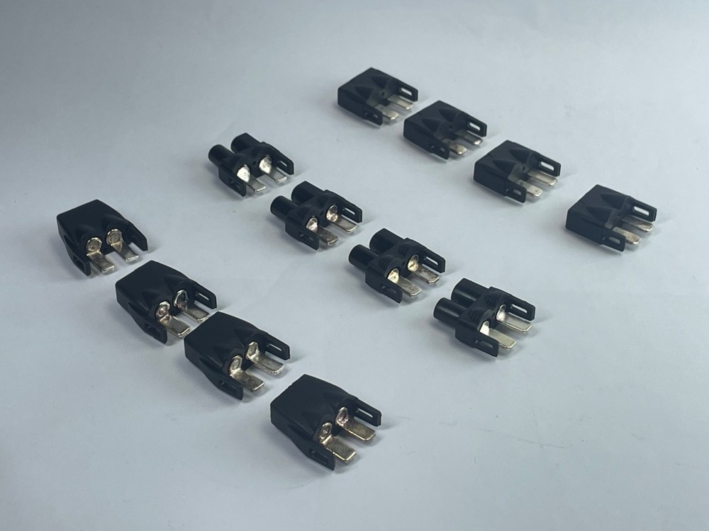 Lot 12 Venom Power Universal Plug System