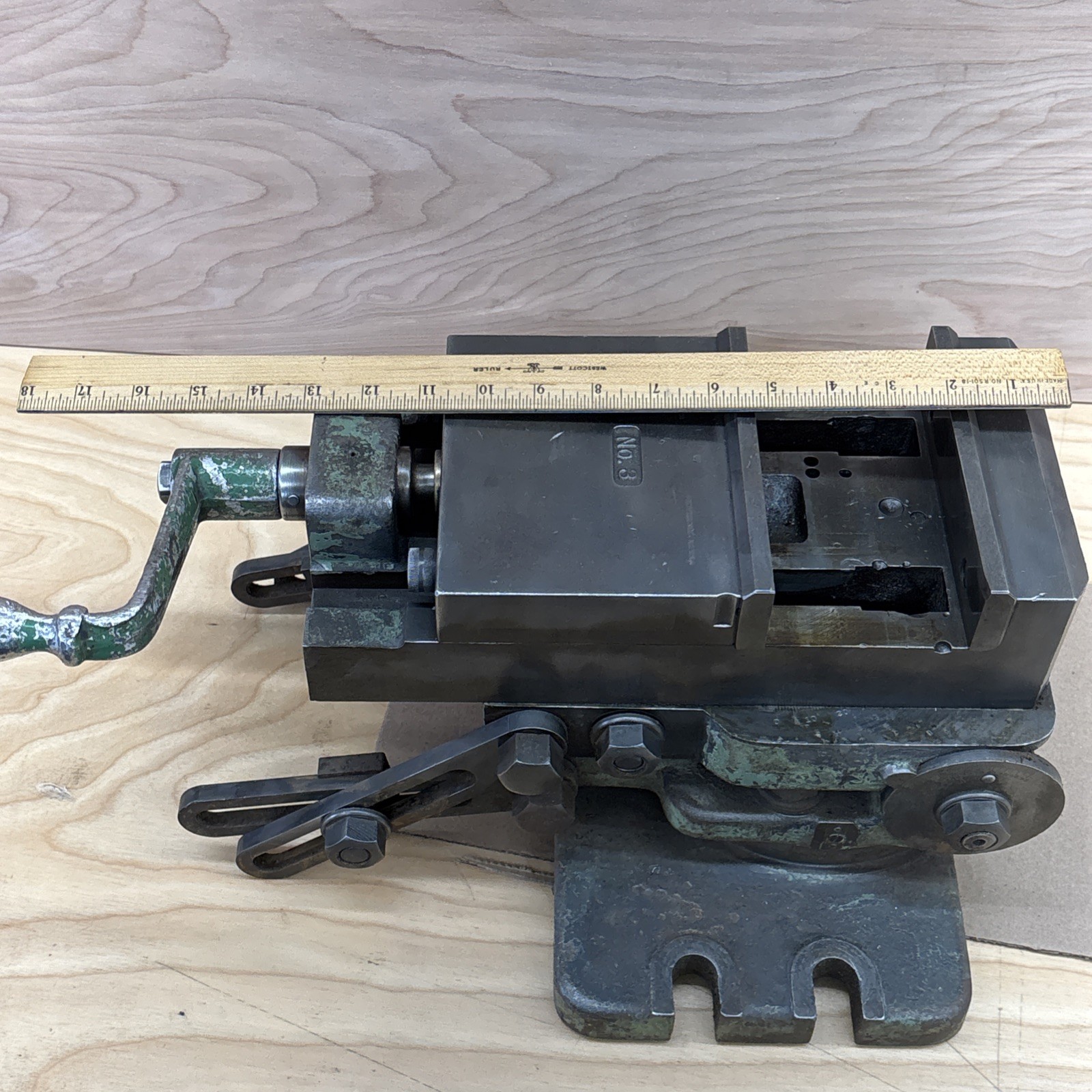 Brown & Sharpe No 3 Universal Tilting Vise 6” Jaw Double Swivel Base