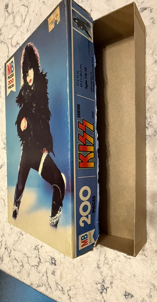 Kiss Puzzles