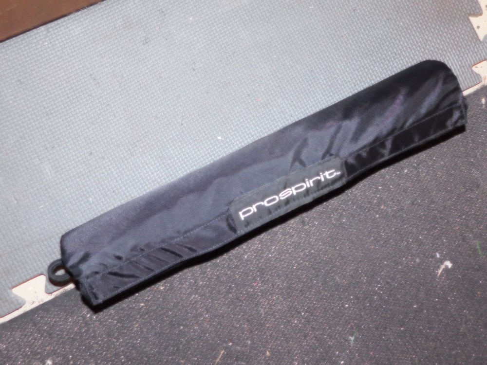 Squat NECK PAD for weightlifting. Super nice condition Same day ship out! Pro