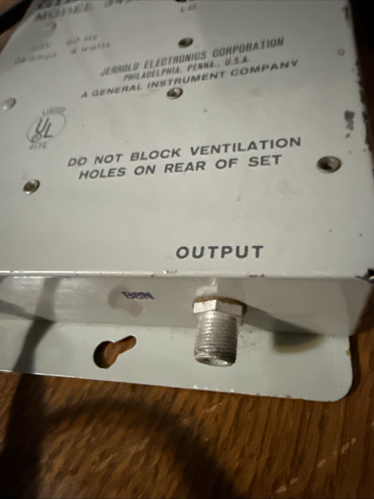 Jerrold Gibraltar Model 3455 Transistorized VHF FM Amplifier