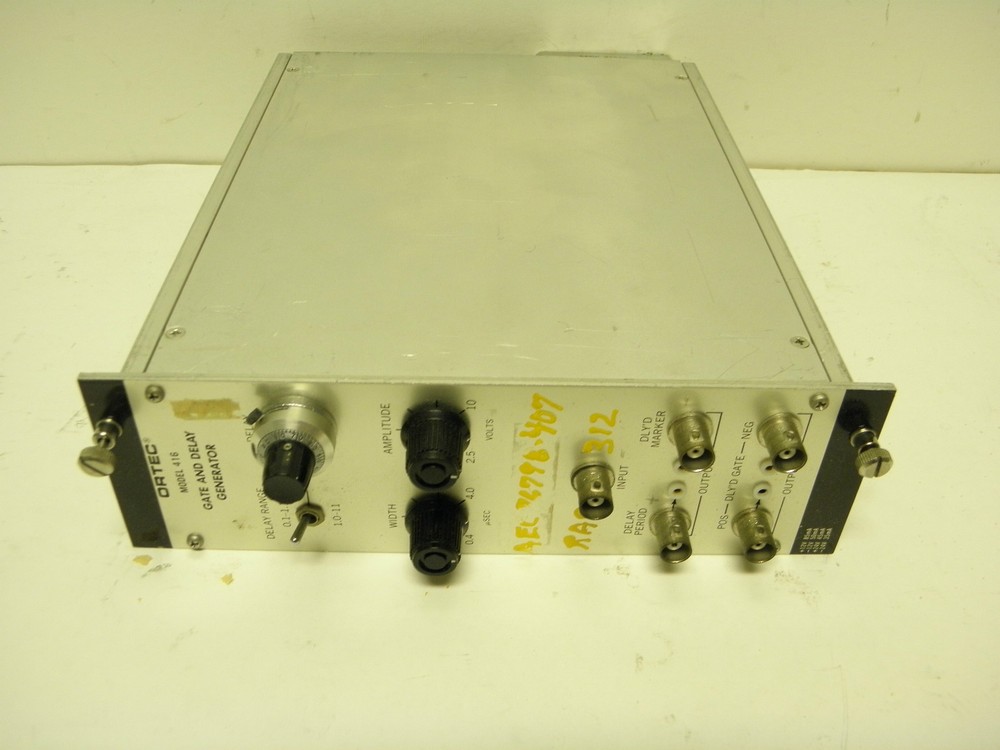 ORTEC EG&G NIM computer module model # 416 GATE and DELAY GENERATOR