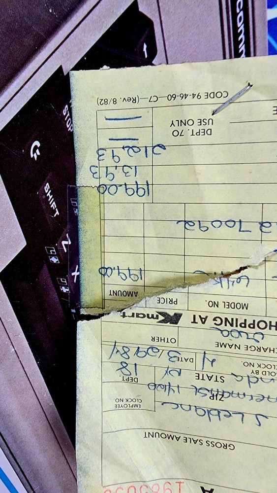 Vintage Commodore 64 Computer C64 In Original Box w/ Inserts & Cables, Powers Up