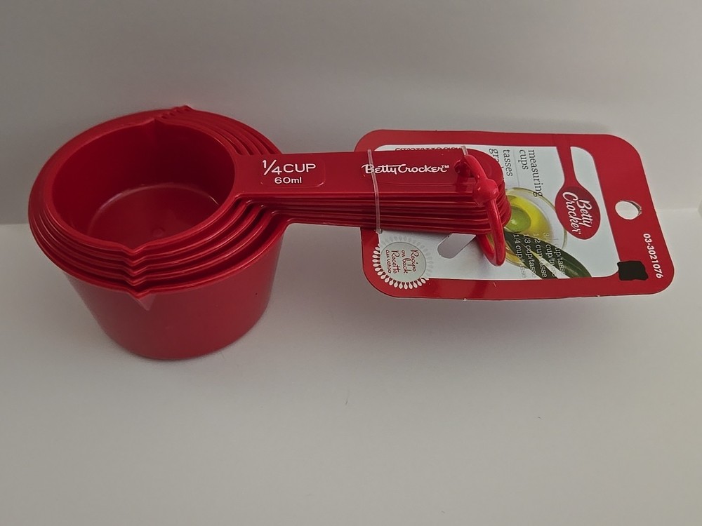 Betty crocker mesuring cups