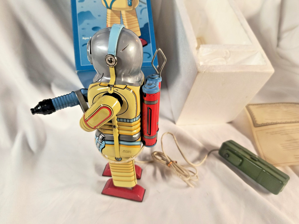 VINTAGE SCHYLLING SPACE MAN