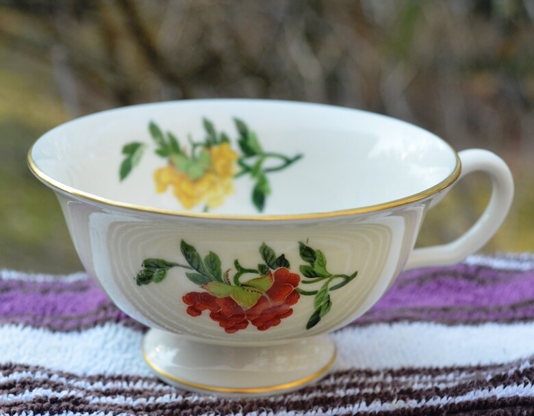 NEW PAIR OF CASTLETON COFFEE CUPS IN FRUIT PATTERN