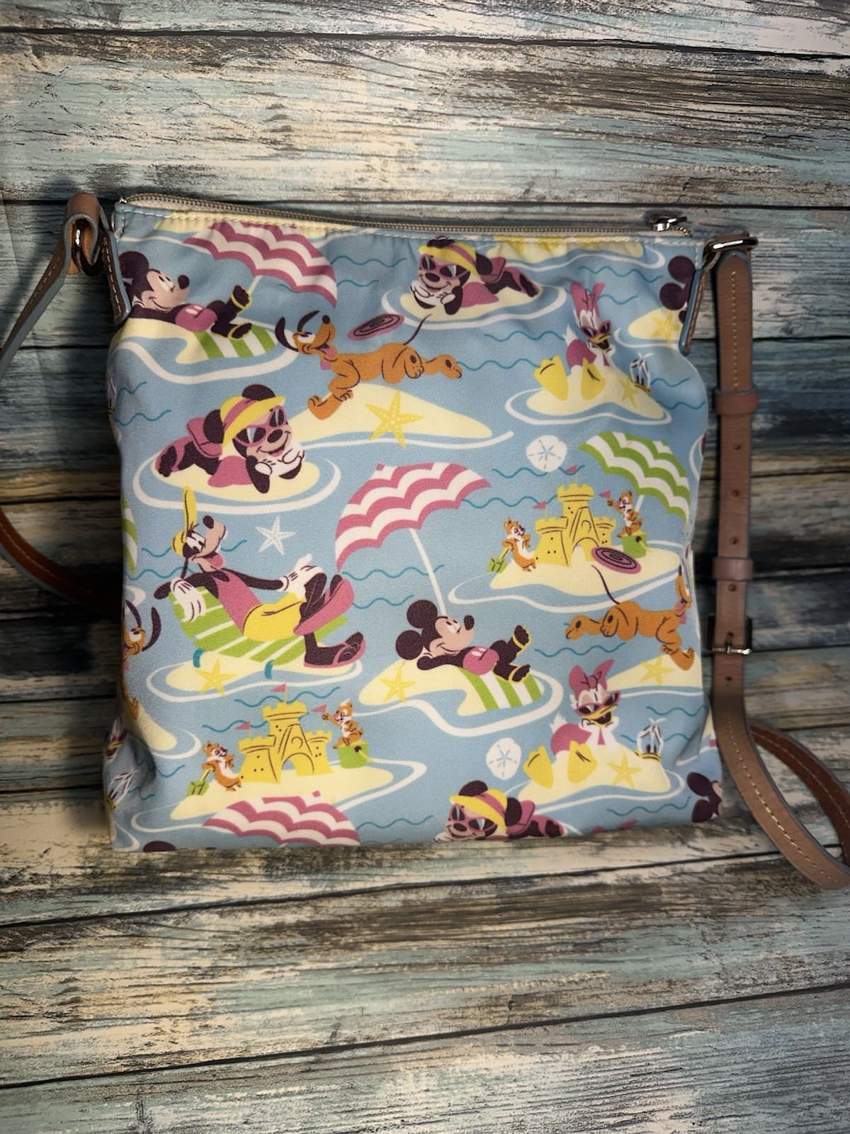 Disney x Dooney & Bourke Beach Nylon Letter Carrier Mickey PreOwned w/Tags