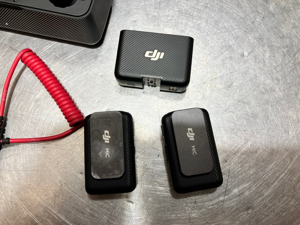 DJI MIC (2TX+1RX+CHARGING CASE) WIRELESS