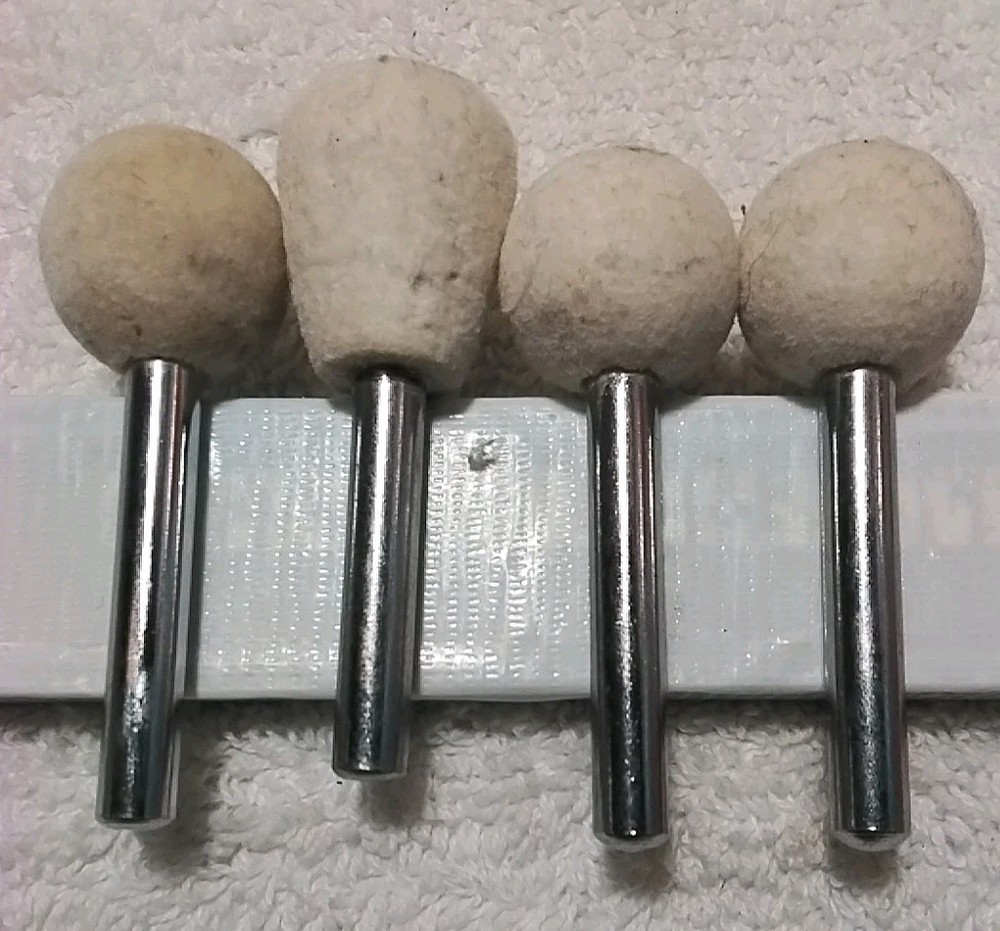 4pc 1/4" SHANK FELT MOUNTED POLISHING BOB'S