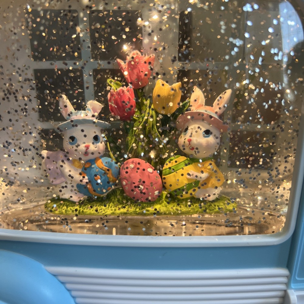 Rare Cracker Barrel Easter Bunnies Camper Glitter Globe Easter Bunny Snow Globe