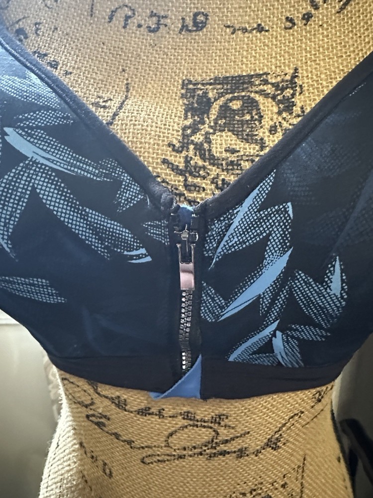 Maidenform navy and Light Blue Bra
