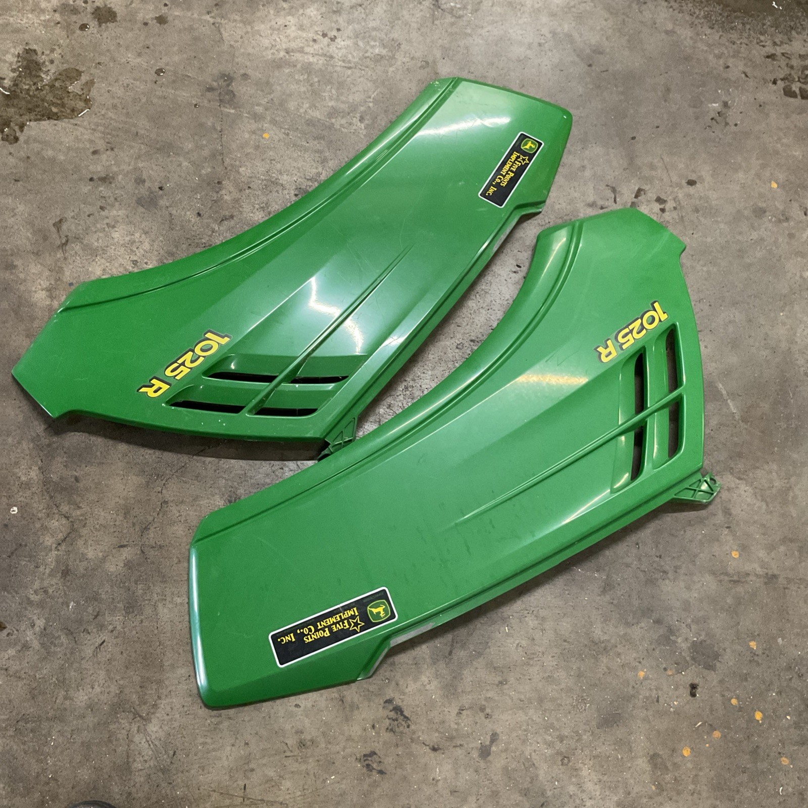 John Deere 1025R Tractor Front Left and Right Engine Hood Cover Panel LVU34824