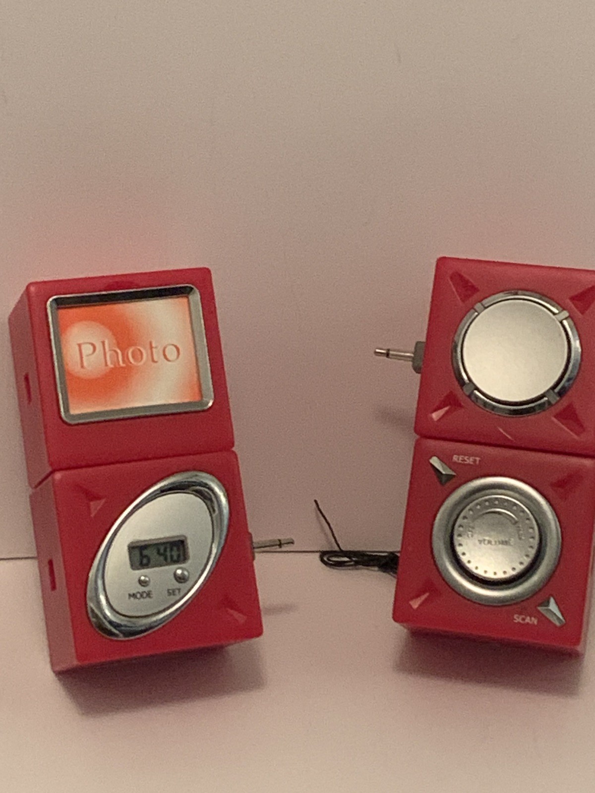 NOVELTY MIX IT RADIO FM BAND with Clock and photo frame ￼