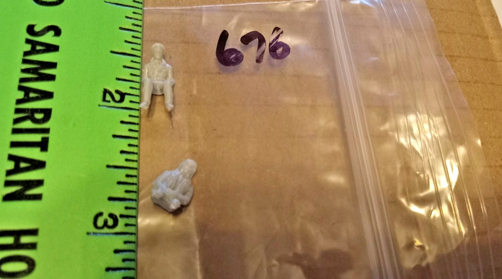 Two (2) Military Pilots Scale unknown PACKAGE # 676 !!!!