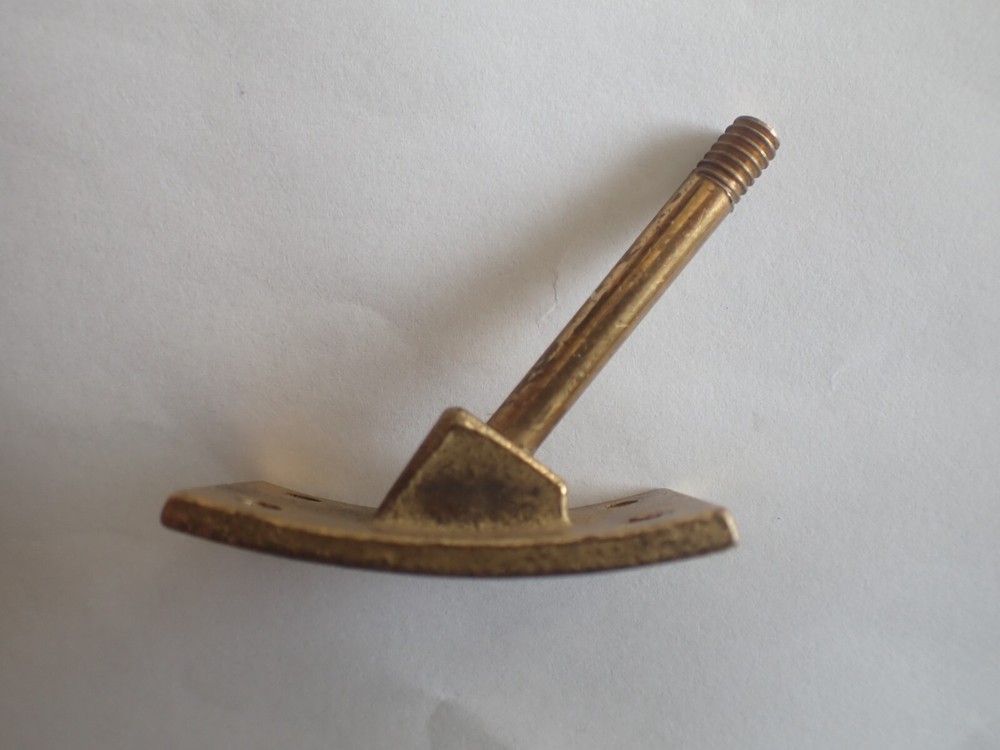 CLOCK OR MOVEMENT PART? STABILIZER OR WHAT IS IT?  N