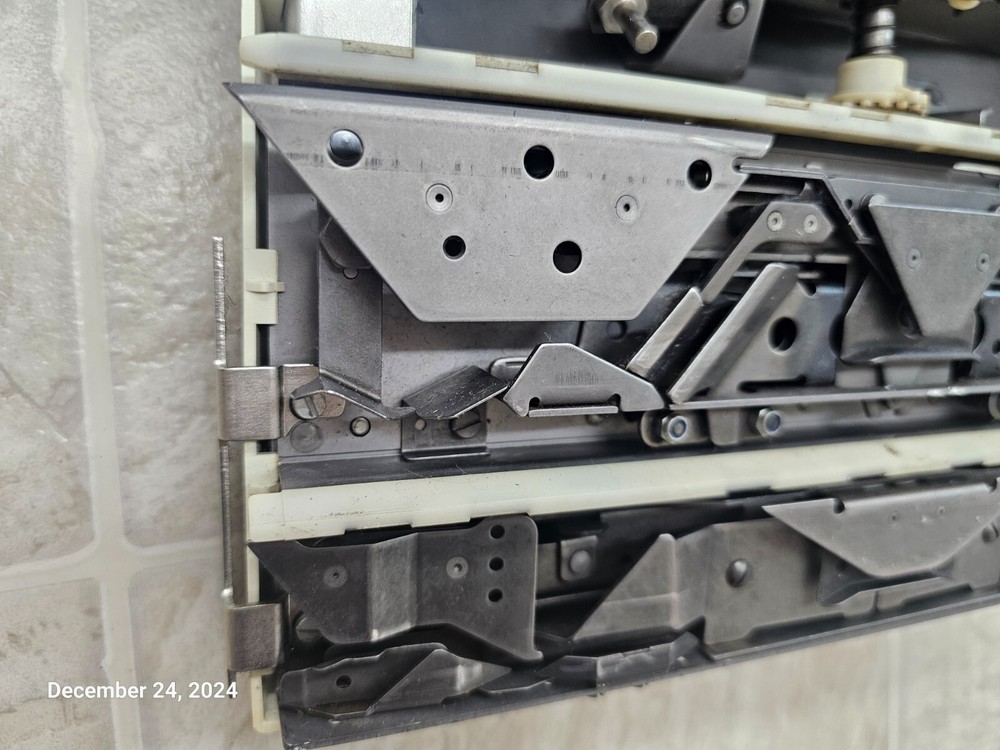 Passap E6000 Knitting Machine Back Rear Lock (Carriage)