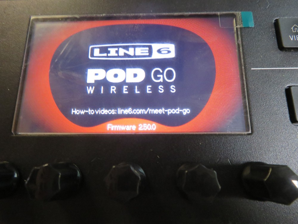 Black Line 6 Pod Go Wireless Guitar Multi-Effects Processor Pedal
