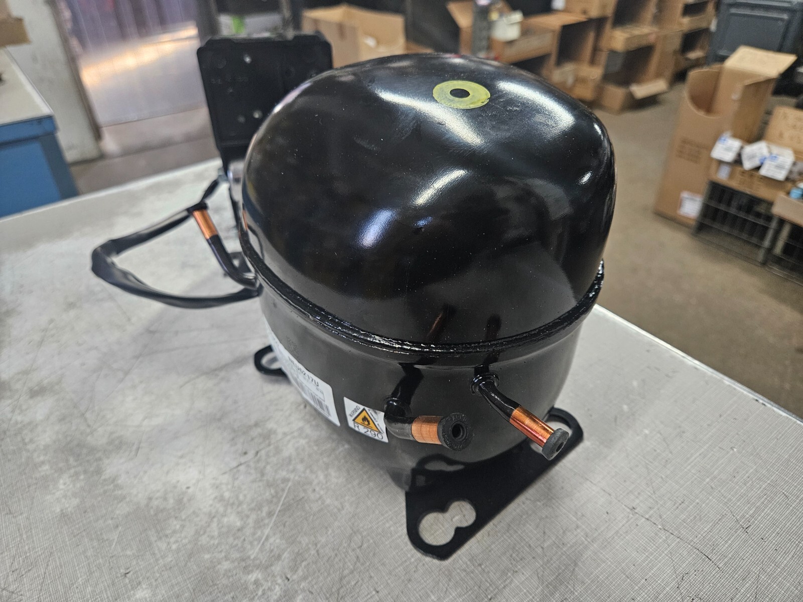 EMBRACO NEU6217U 3/4-HP 115V 1PH 60HZ R-290 REFRIGERATION COMPRESSOR