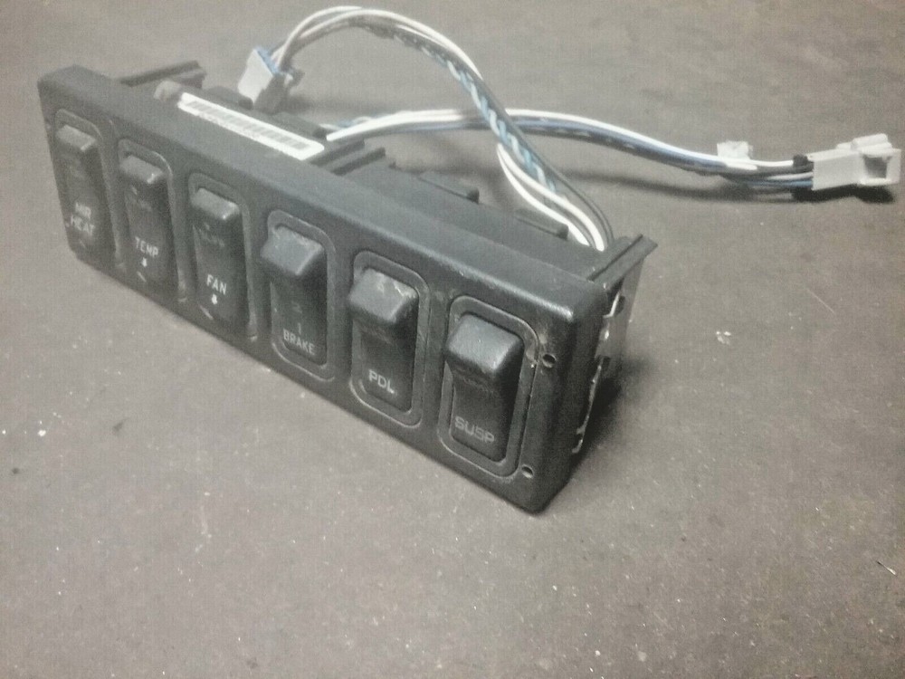 INTERNATIONAL SWITCH PANEL 3549776C4 , 32237