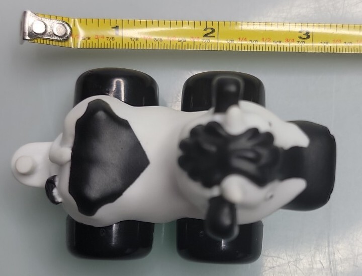 ERTL John Deere Replacement Cow on Wheels
