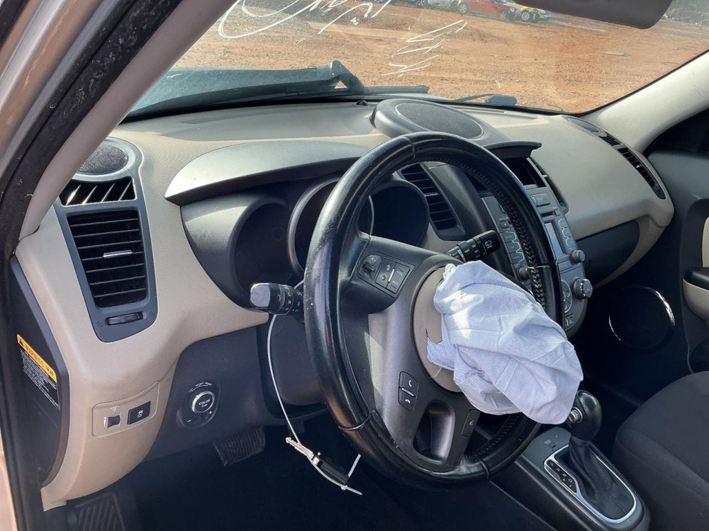 SOUL 2013 Glove Box 4910648