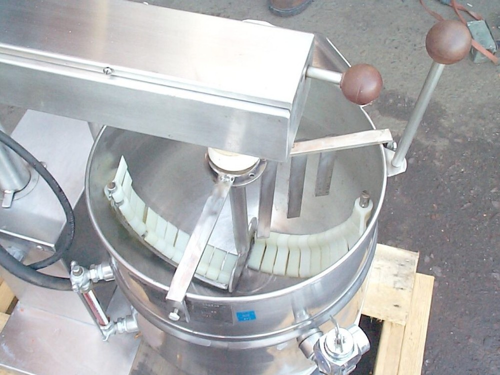 STEAM KETTLE AGITATION, SINGLE TWIN DOUBLE MOTION BLEND SHEAR SCRAPE SURFACE !