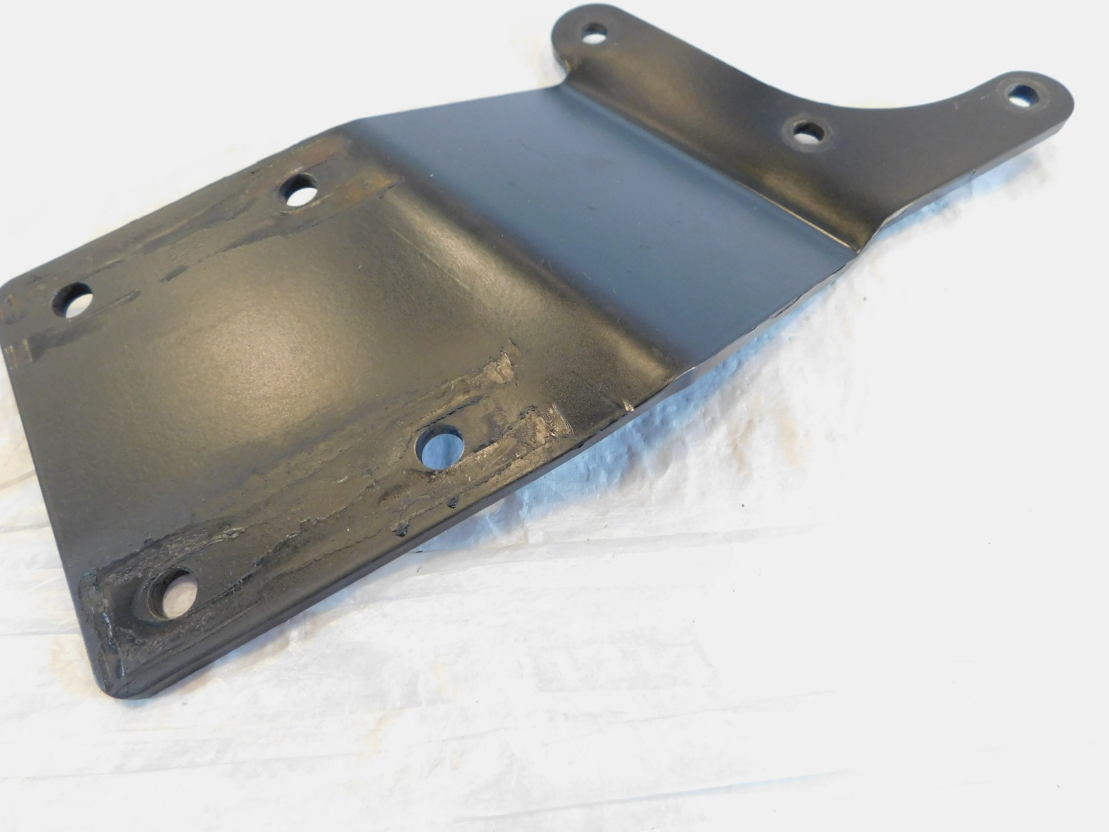 Harley Dyna Street Bob Black Vance Hines Big Shots Exhaust System Mount Bracket