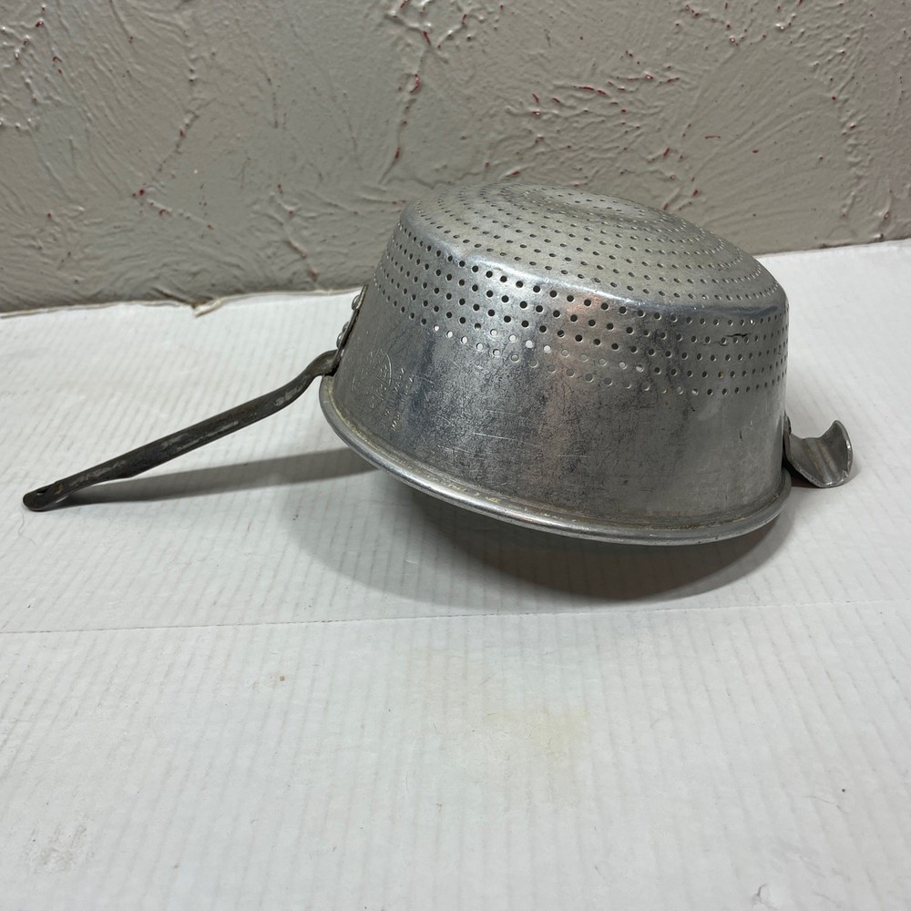 Aluminum Utility Strainer With Handle & Hook